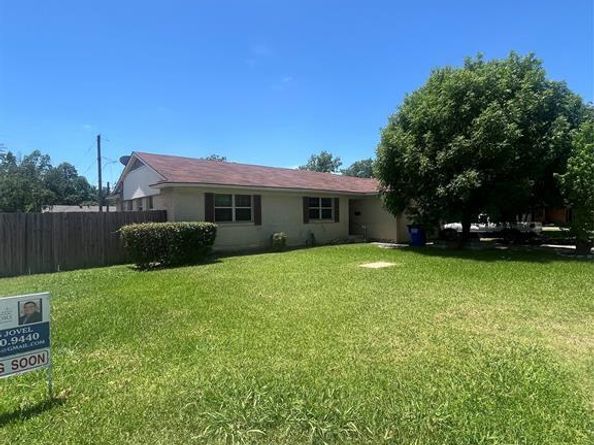 3072  Mark Twain Drive , Farmers Branch Texas 75234