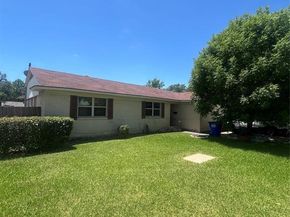 3072  Mark Twain Drive , Farmers Branch Texas 75234