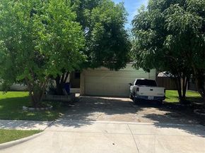 3072  Mark Twain Drive , Farmers Branch Texas 75234