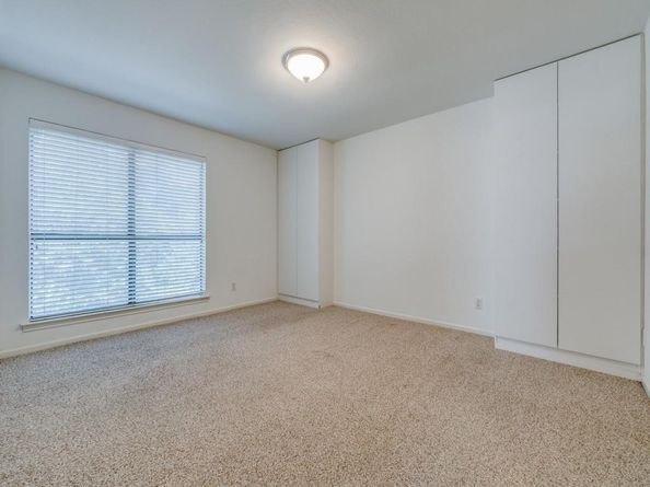 7525  Holly Hill Drive  56, Dallas Texas 75231