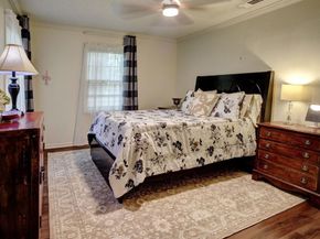 000  Laguna Lane , Austin Texas 78746