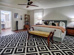 000  Laguna Lane , Austin Texas 78746