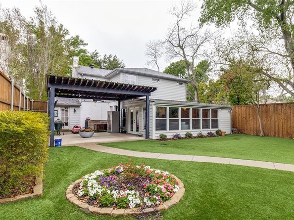 5713 W Amherst Avenue , Dallas Texas 75209