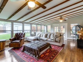 5713 W Amherst Avenue , Dallas Texas 75209