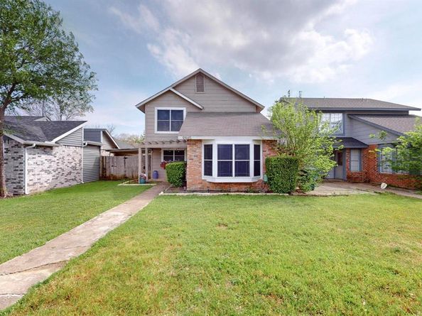 9945  Pack Saddle Trail , Fort Worth Texas 76108
