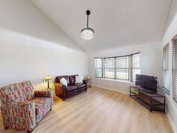 9945  Pack Saddle Trail , Fort Worth Texas 76108