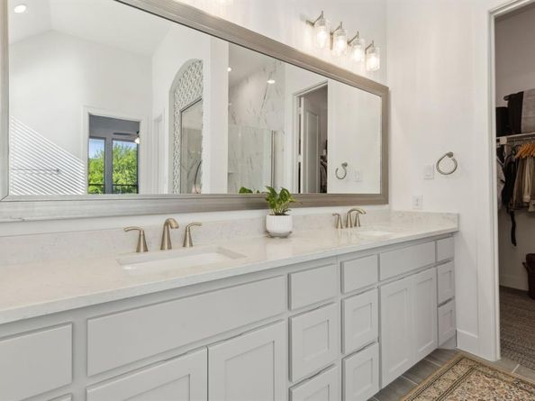 808  Bluestem Drive , Aubrey Texas 76227