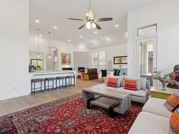 808  Bluestem Drive , Aubrey Texas 76227