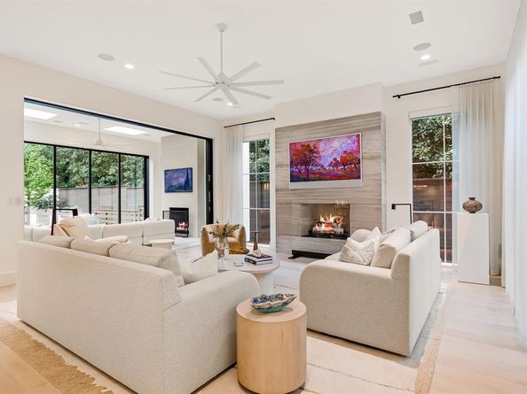 9102  Bluff Hollow Court , Dallas Texas 75220