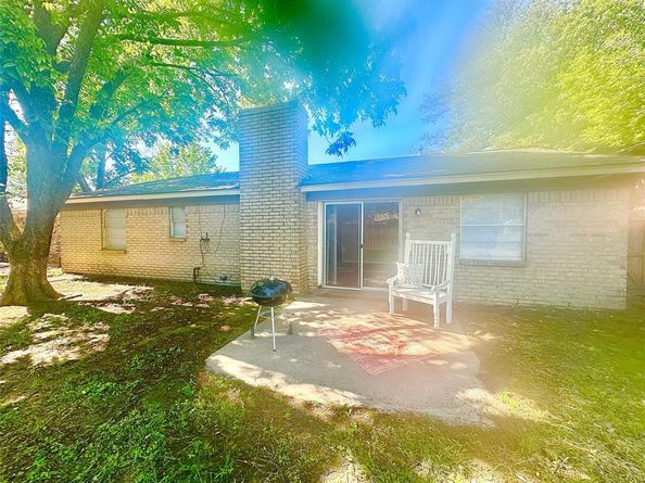 3317  Hummingbird  , Denton Texas 76209