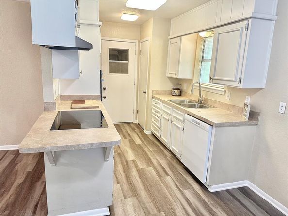 3317  Hummingbird  , Denton Texas 76209