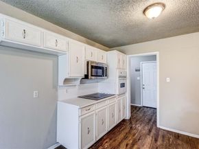 105  LAKEWAY Drive , Benbrook Texas 76126