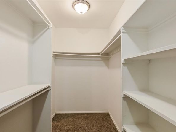 5750  Phoenix Drive  27, Dallas Texas 75231