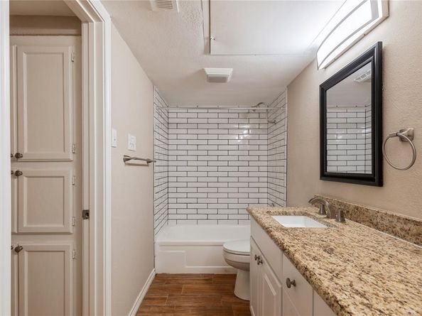 5750  Phoenix Drive  27, Dallas Texas 75231