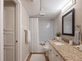 5750  Phoenix Drive  27, Dallas Texas 75231