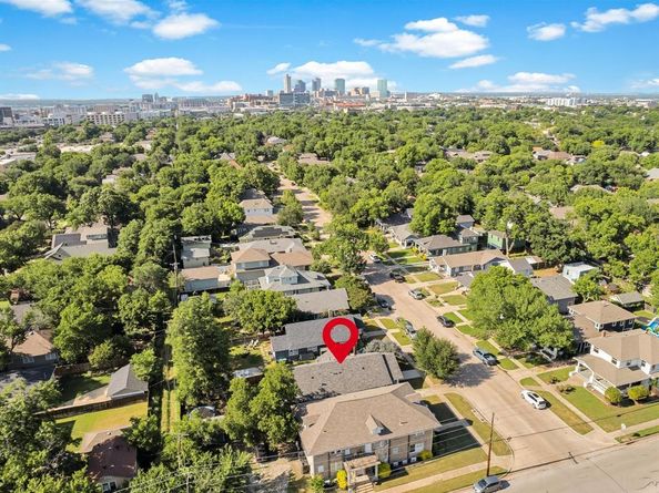1942  Fairmount Avenue , Fort Worth Texas 76110
