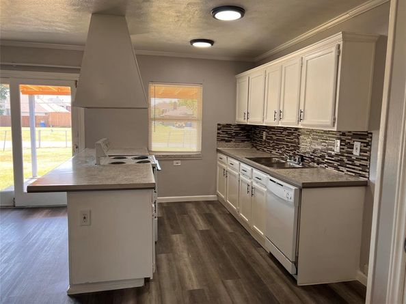 8506  Woodside Road , Rowlett Texas 75088