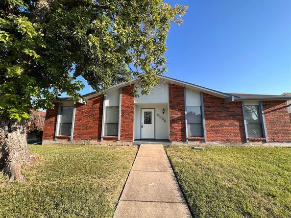 8506  Woodside Road , Rowlett Texas 75088