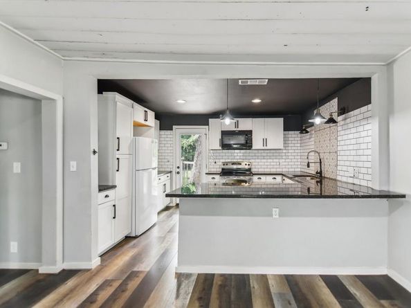 4419  Lawnview Avenue , Dallas Texas 75227