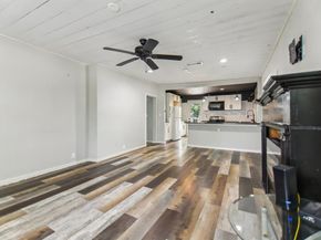 4419  Lawnview Avenue , Dallas Texas 75227