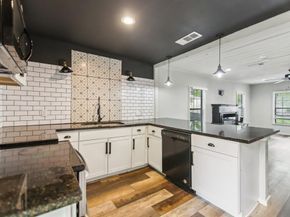 4419  Lawnview Avenue , Dallas Texas 75227