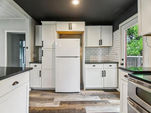 4419  Lawnview Avenue , Dallas Texas 75227