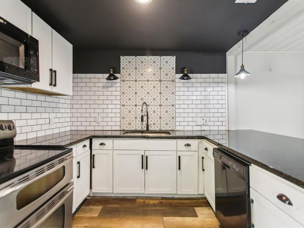 4419  Lawnview Avenue , Dallas Texas 75227