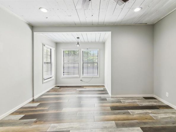 4419  Lawnview Avenue , Dallas Texas 75227