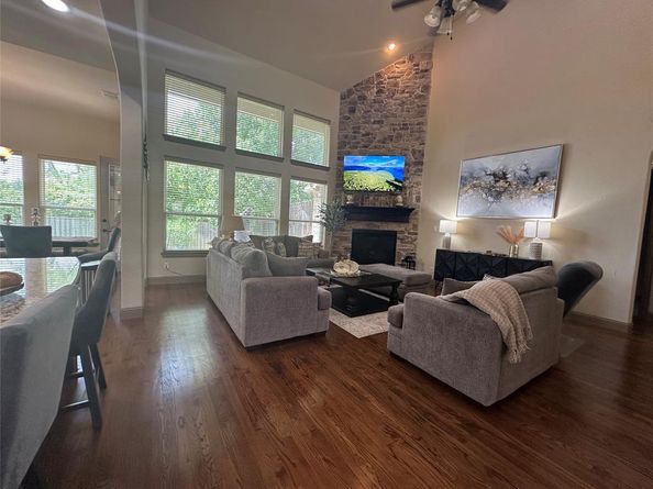 2813  Regents Park Lane , Garland Texas 75043