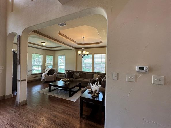2813  Regents Park Lane , Garland Texas 75043