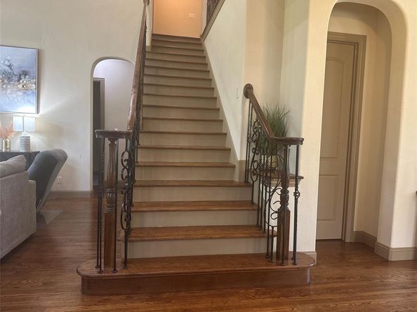 2813  Regents Park Lane , Garland Texas 75043