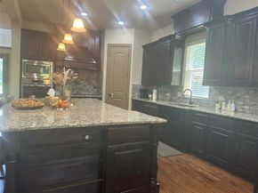 2813  Regents Park Lane , Garland Texas 75043
