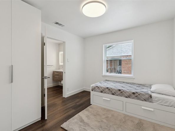 10834  Wyatt Street , Dallas Texas 75218