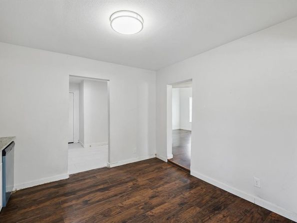 1805  Daniel Street , Fort Worth Texas 76104