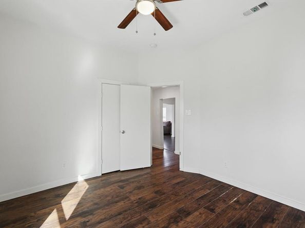 1805  Daniel Street , Fort Worth Texas 76104