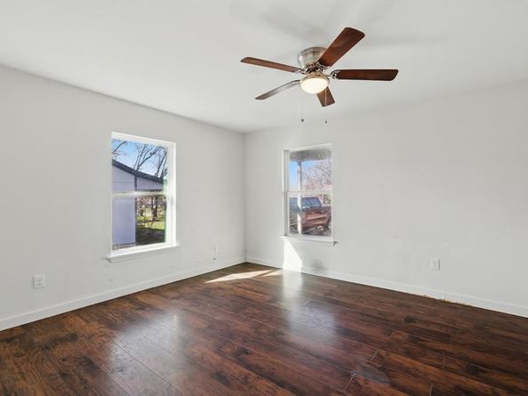 1805  Daniel Street , Fort Worth Texas 76104