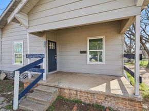 1805  Daniel Street , Fort Worth Texas 76104