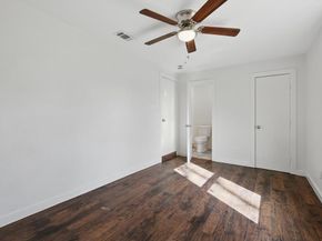 1805  Daniel Street , Fort Worth Texas 76104