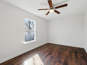 1805  Daniel Street , Fort Worth Texas 76104