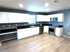 817  Lark Drive , Aubrey Texas 76227