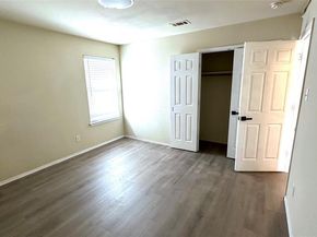 817  Lark Drive , Aubrey Texas 76227