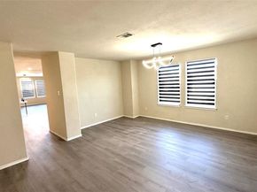 817  Lark Drive , Aubrey Texas 76227