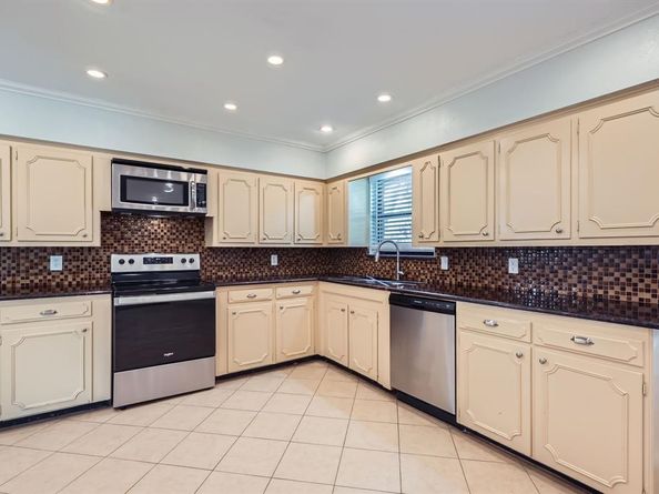 13460  Mill Grove Lane , Dallas Texas 75240