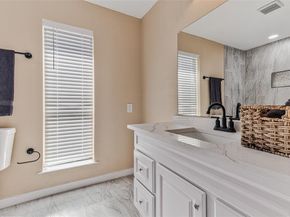 206 E Schreiber Street , Garland Texas 75040