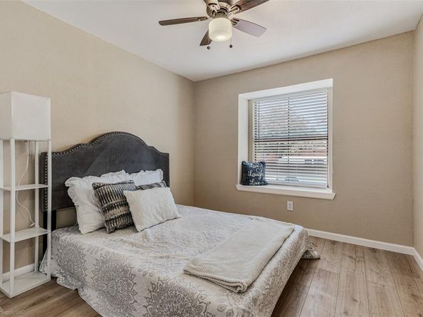 206 E Schreiber Street , Garland Texas 75040