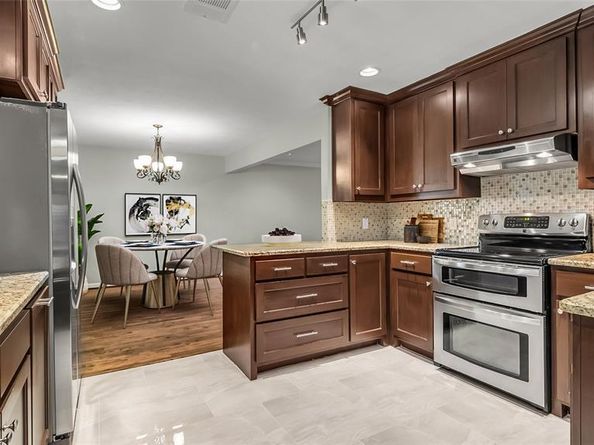 7812  La Cosa Drive , Dallas Texas 75248