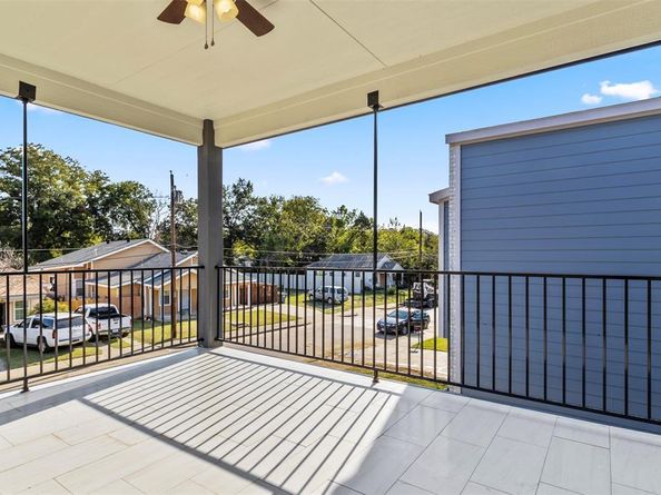 3615  Atlanta Street , Dallas Texas 75215