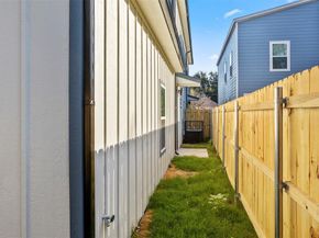 3615  Atlanta Street , Dallas Texas 75215