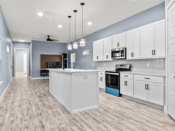 3615  Atlanta Street , Dallas Texas 75215
