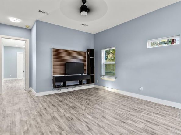 3615  Atlanta Street , Dallas Texas 75215